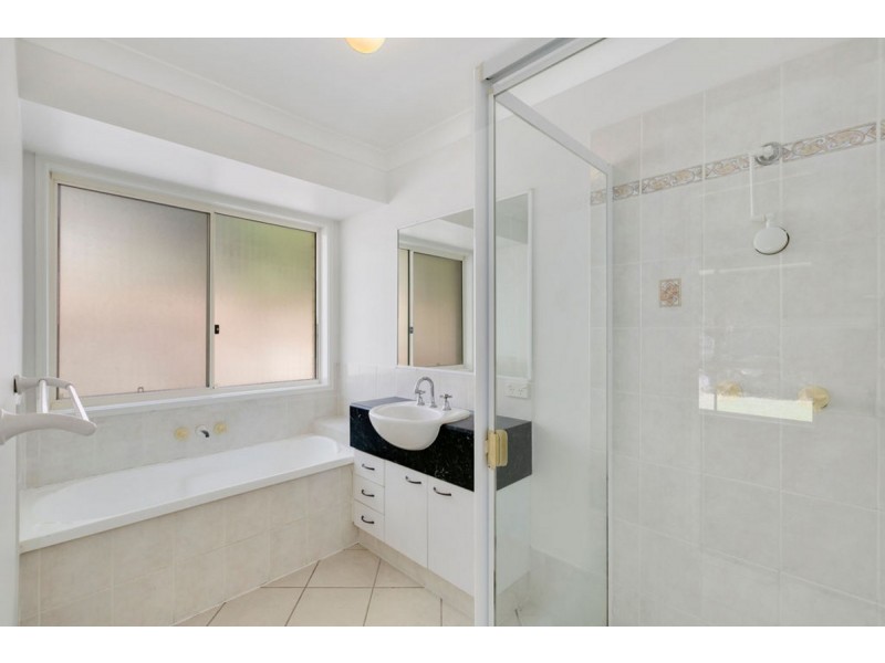 6 Buffalo Crescent, Pacific Pines QLD 4211