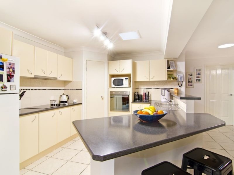 12 Ainsworth Street, Pacific Pines QLD 4211