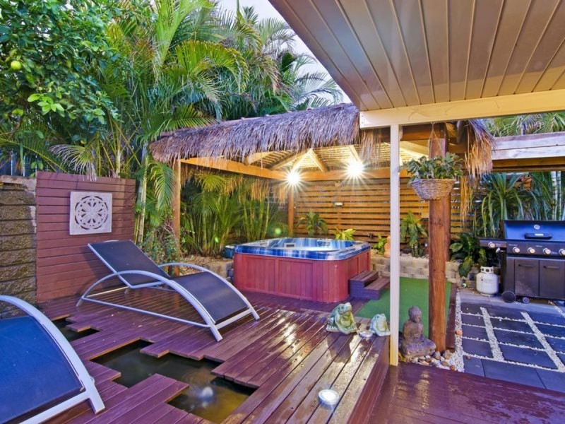 12 Ainsworth Street, Pacific Pines QLD 4211