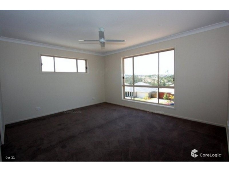 33 Hadrian Crescent, Pacific Pines QLD 4211