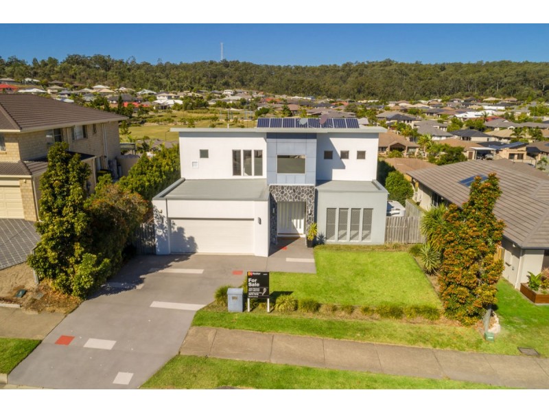 111 Wunburra Circle, Pacific Pines QLD 4211