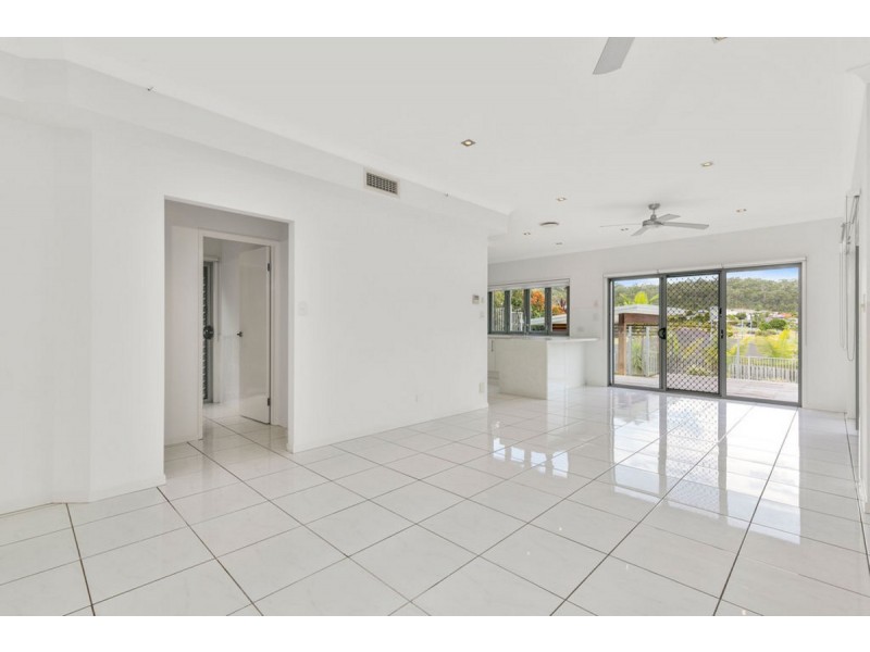 111 Wunburra Circle, Pacific Pines QLD 4211