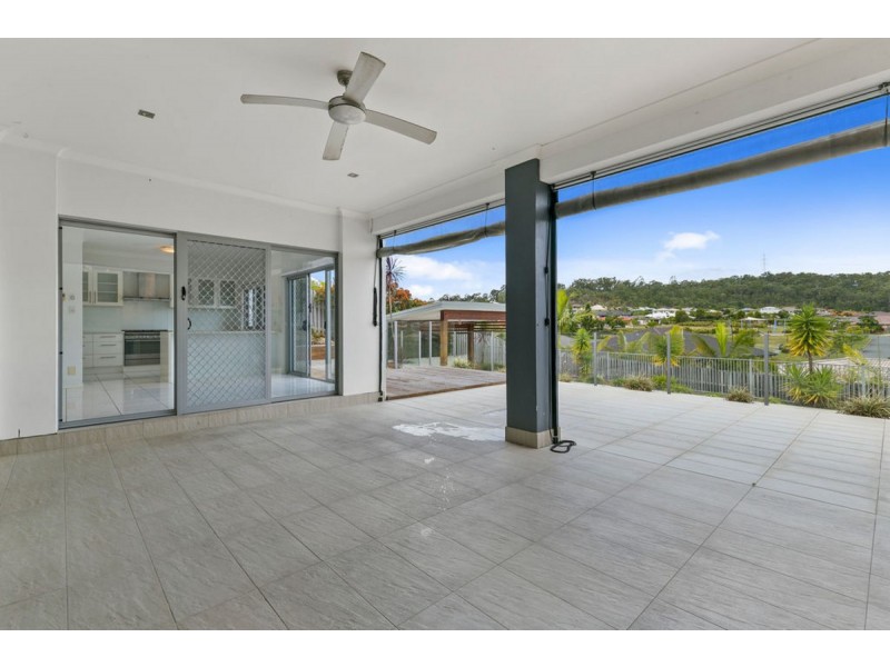 111 Wunburra Circle, Pacific Pines QLD 4211