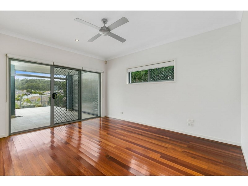 111 Wunburra Circle, Pacific Pines QLD 4211