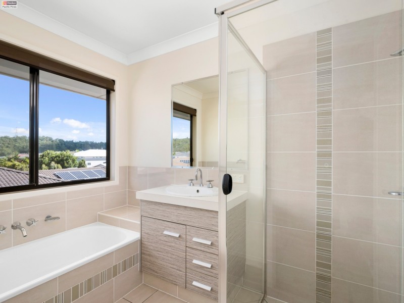 38 Hawkesbury Avenue, Pacific Pines QLD 4211