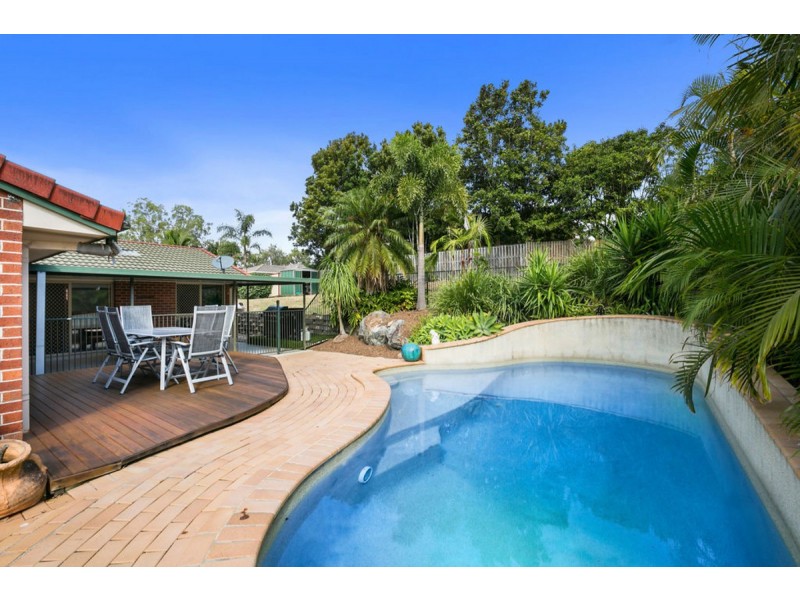 12 White Cap Close, Pacific Pines QLD 4211