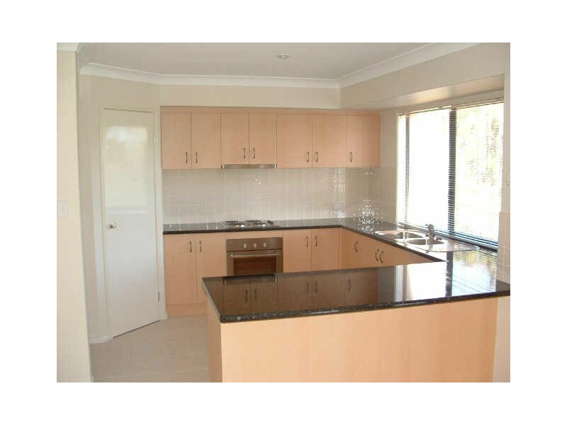 55 Manra Way, Pacific Pines QLD 4211