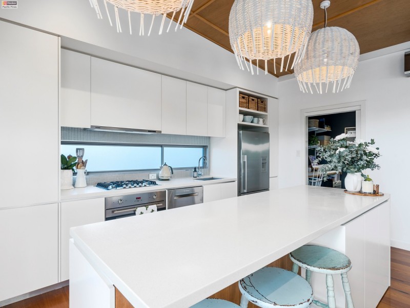 9A West Mountain Court, Parkwood QLD 4214