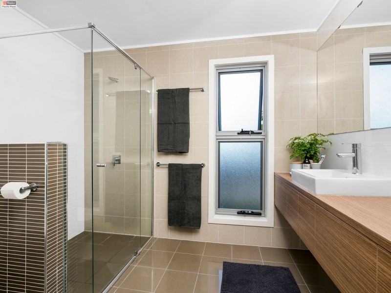 9A West Mountain Court, Parkwood QLD 4214