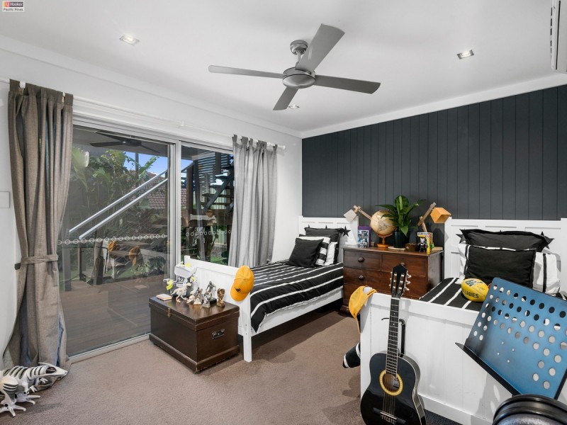 9A West Mountain Court, Parkwood QLD 4214