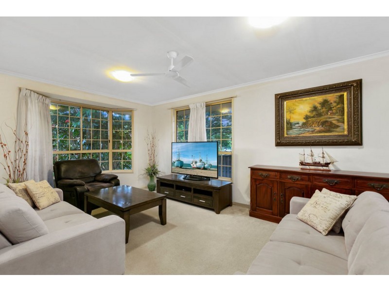 6 Polynesia Avenue, Pacific Pines QLD 4211