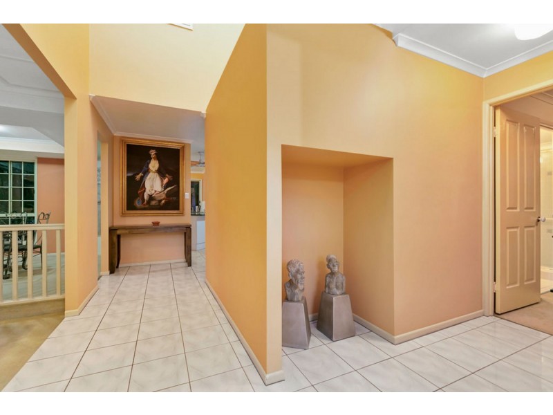 6 Polynesia Avenue, Pacific Pines QLD 4211