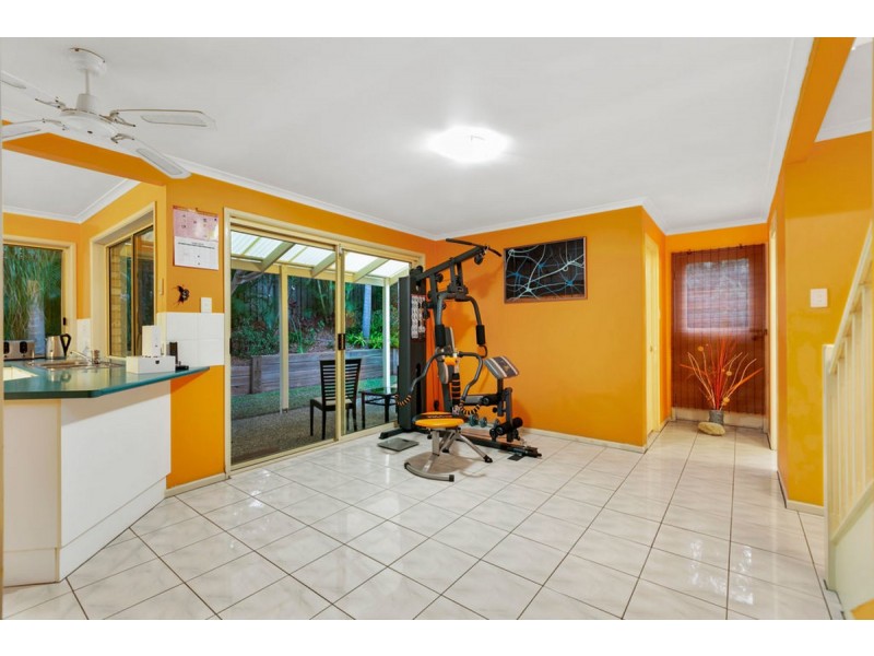 6 Polynesia Avenue, Pacific Pines QLD 4211