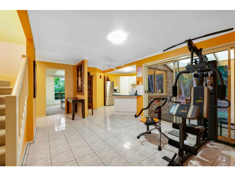 6 Polynesia Avenue, Pacific Pines QLD 4211