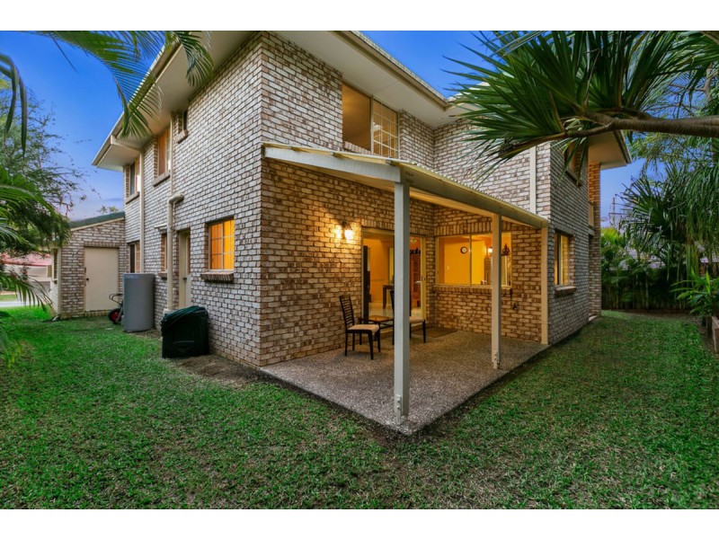 6 Polynesia Avenue, Pacific Pines QLD 4211