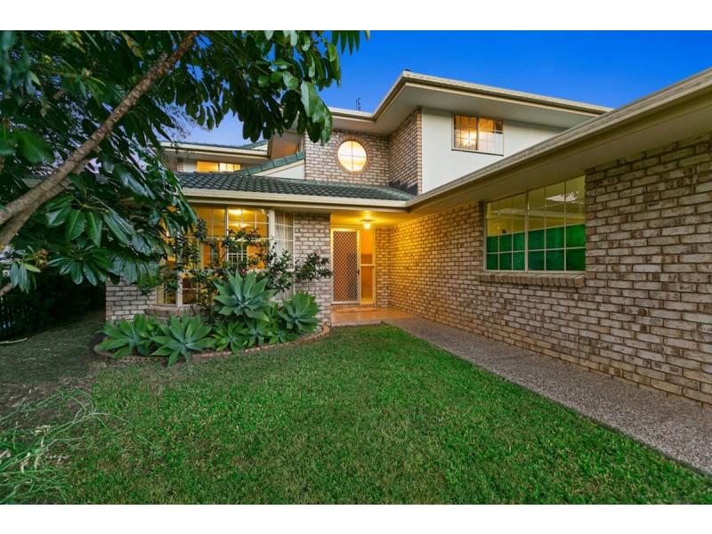 6 Polynesia Avenue, Pacific Pines QLD 4211