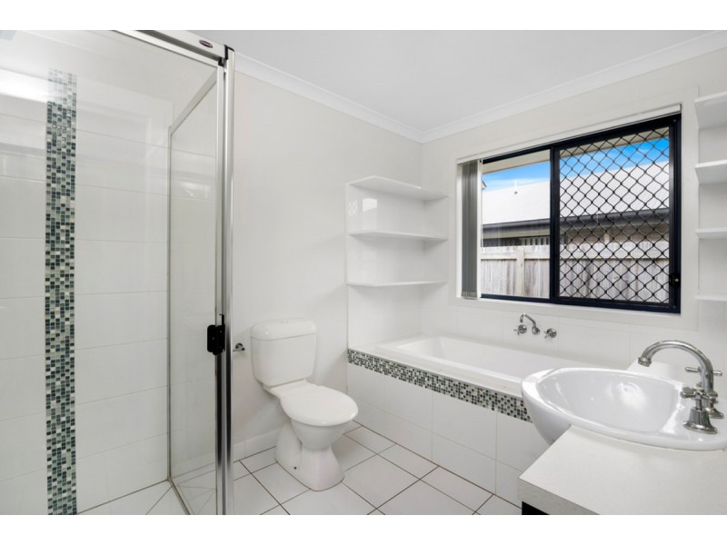 38 Collingrove Circuit, Pimpama QLD 4209