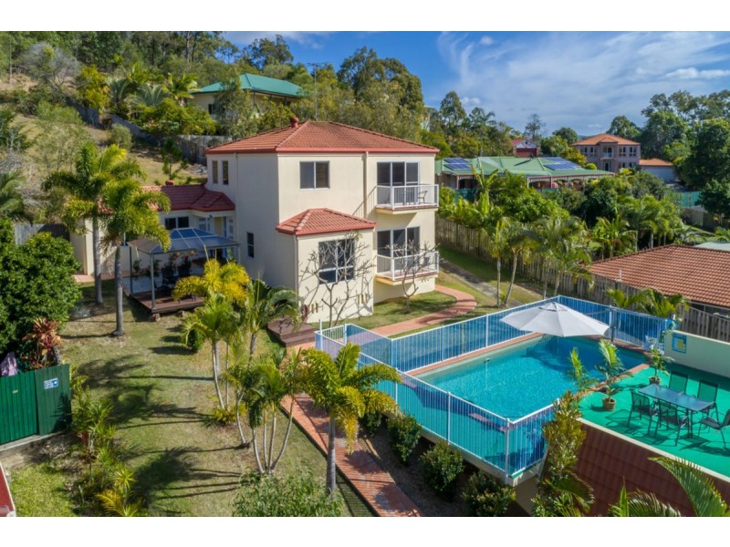 7 San Cristobal Place, Pacific Pines QLD 4211