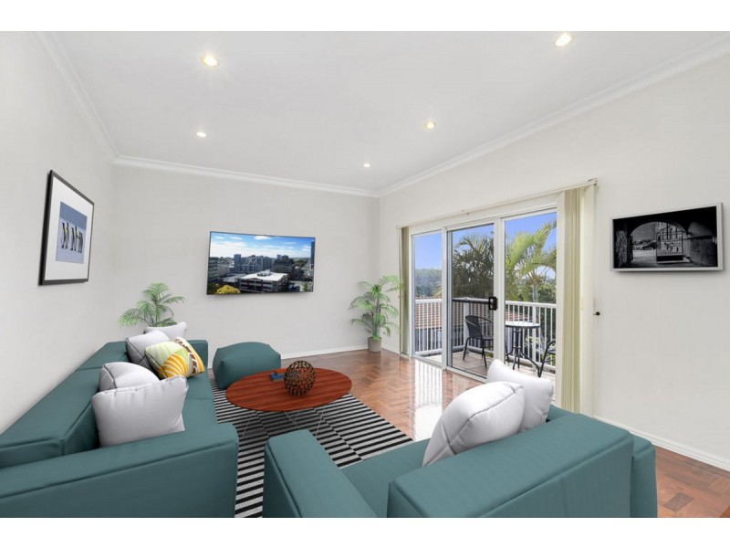 7 San Cristobal Place, Pacific Pines QLD 4211