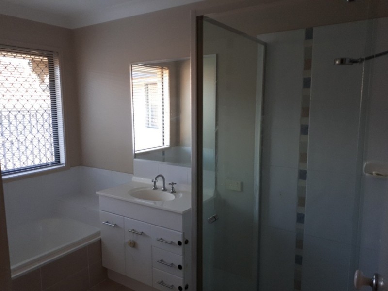 14 Starkey Street, Pacific Pines QLD 4211