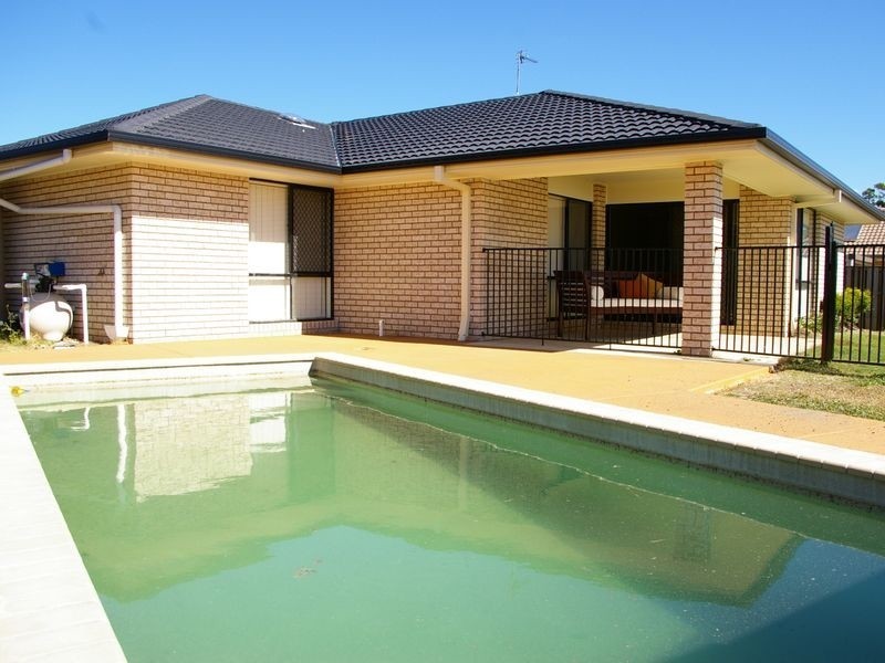 23 Beaumont Crescent, Pacific Pines QLD 4211