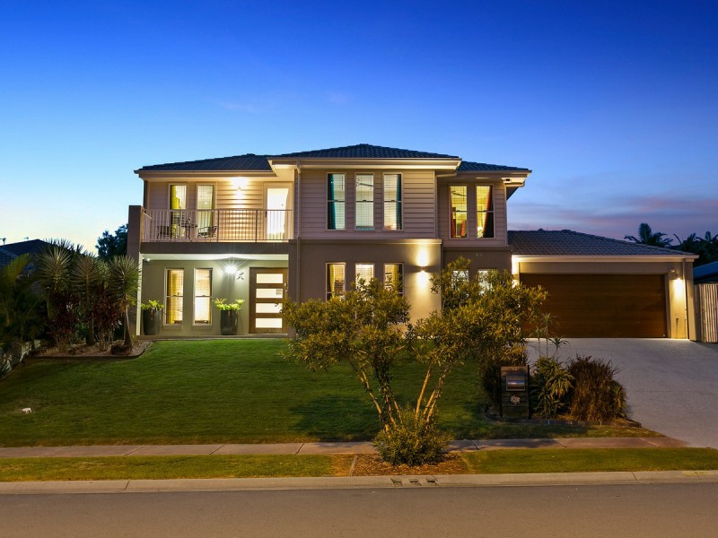 20 Hawkesbury Avenue, Pacific Pines QLD 4211