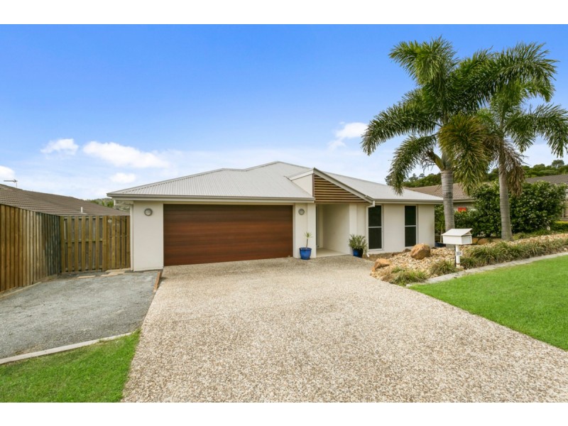 104 Wunburra Circle, Pacific Pines QLD 4211