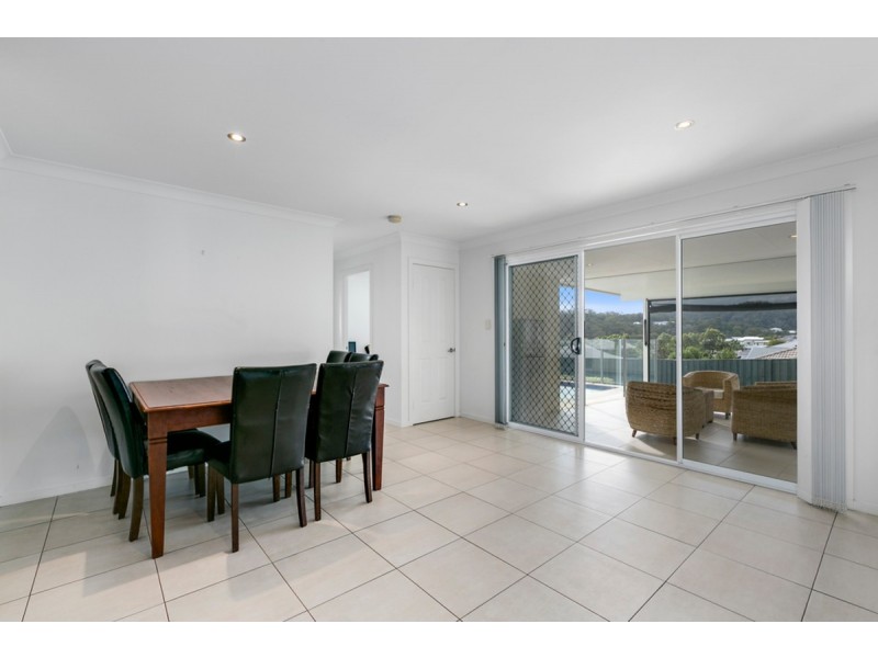 104 Wunburra Circle, Pacific Pines QLD 4211