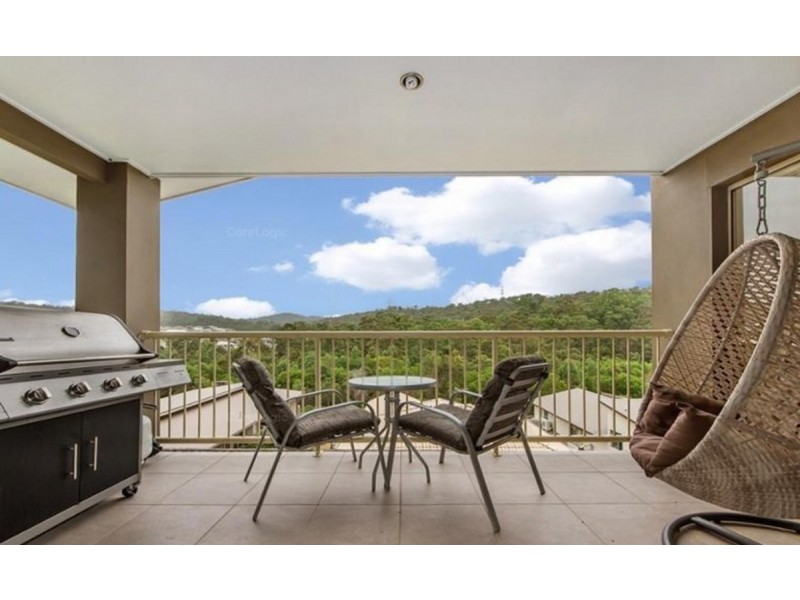 10 Chesterton Street, Pacific Pines QLD 4211