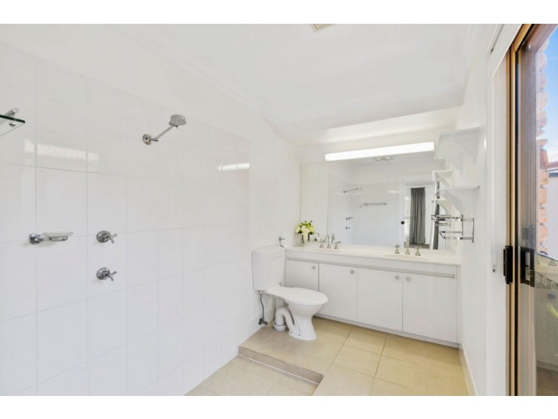 12 Baxter Court, Arundel QLD 4214