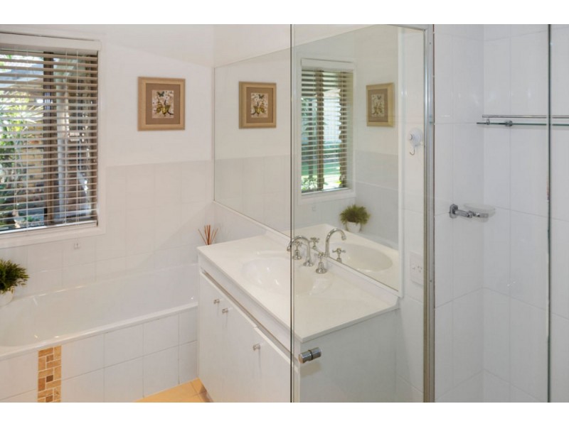 12 Baxter Court, Arundel QLD 4214