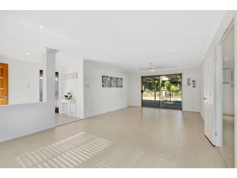 12 Baxter Court, Arundel QLD 4214