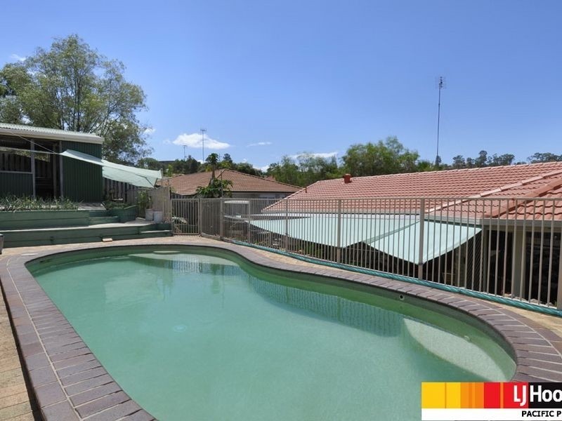 2 Clipperton Chase, Pacific Pines QLD 4211