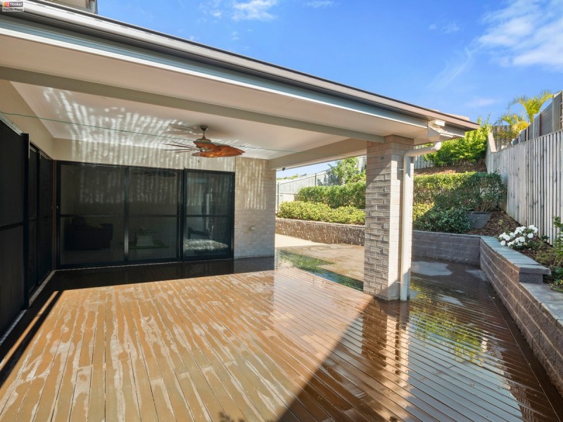 21 Barrington Street, Pacific Pines QLD 4211