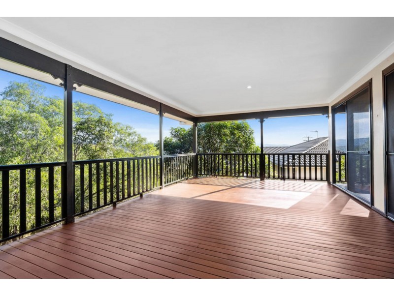 57 Manra Way, Pacific Pines QLD 4211