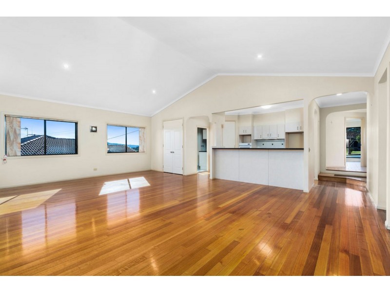 57 Manra Way, Pacific Pines QLD 4211