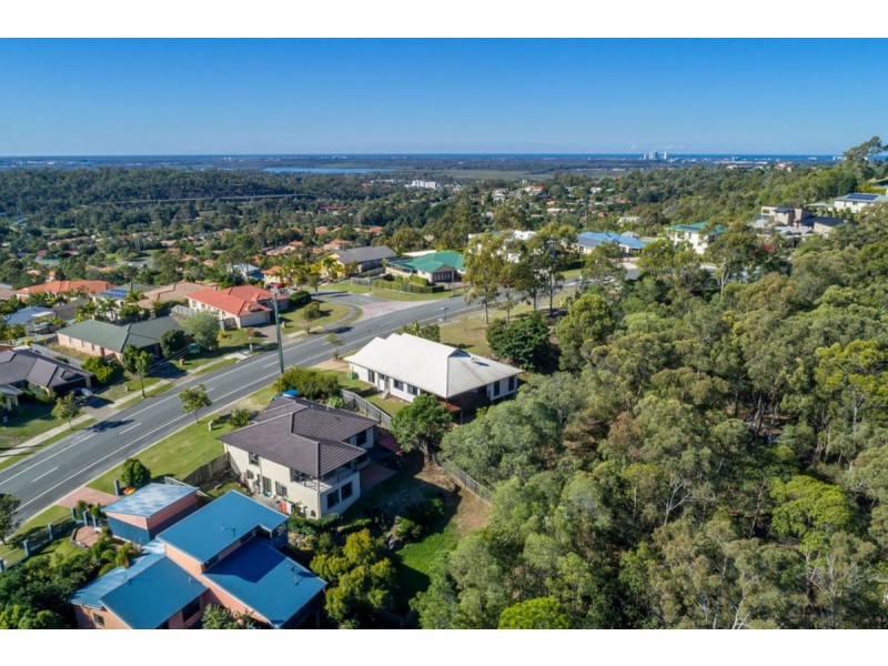 57 Manra Way, Pacific Pines QLD 4211