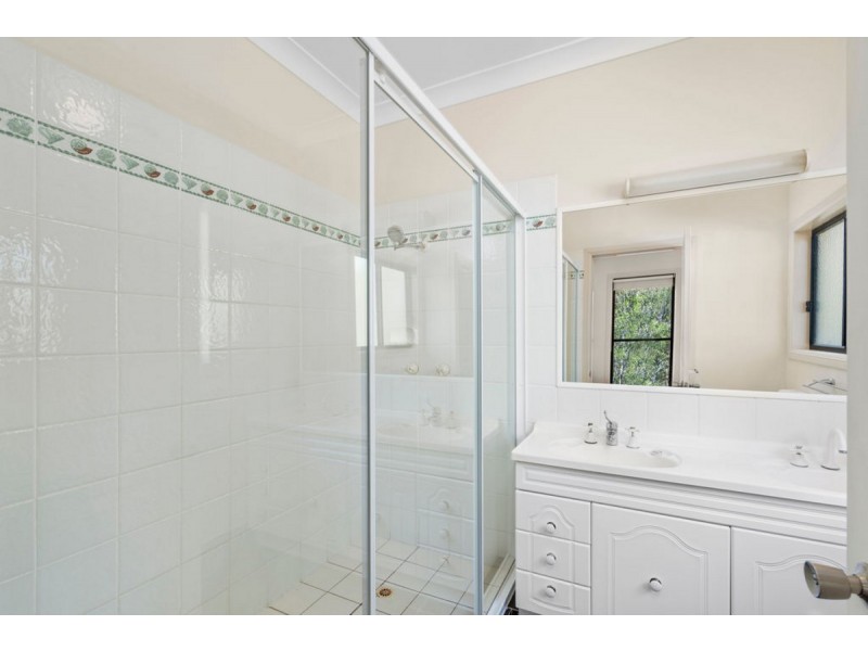 57 Manra Way, Pacific Pines QLD 4211