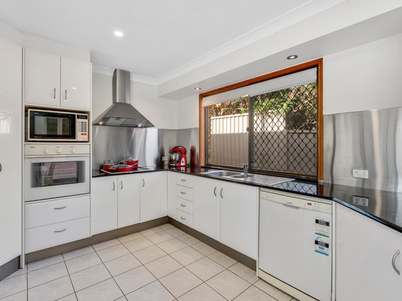 3 Kel Nagle Court, Parkwood QLD 4214