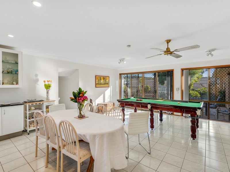 3 Kel Nagle Court, Parkwood QLD 4214