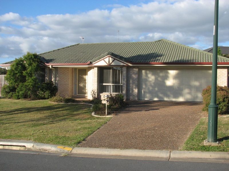 8 Boyer Street, Pacific Pines QLD 4211