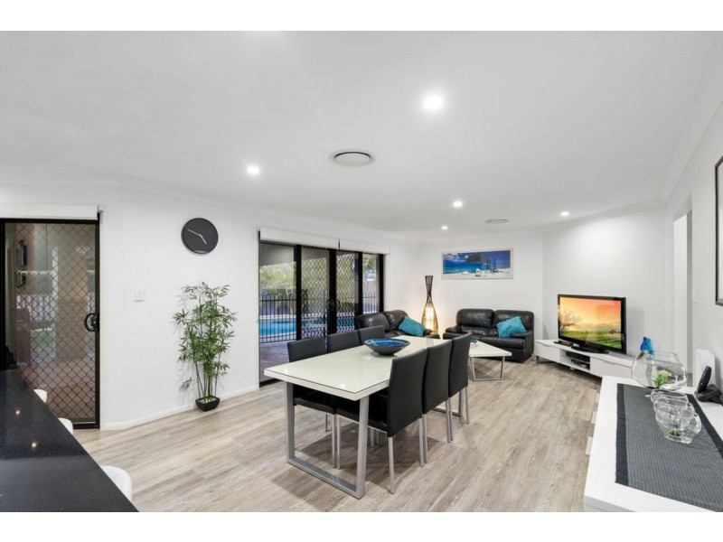 14 Catchlove Street, Maudsland QLD 4210