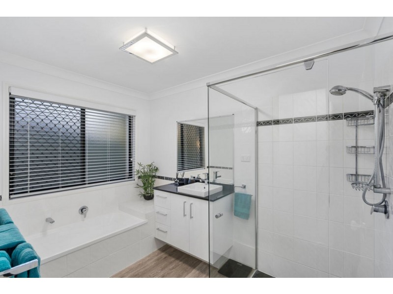14 Catchlove Street, Maudsland QLD 4210