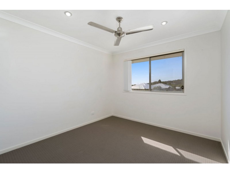1/6 Rise Circuit, Pacific Pines QLD 4211