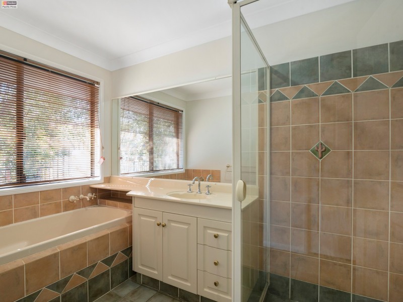 49 Maui Crescent, Oxenford QLD 4210