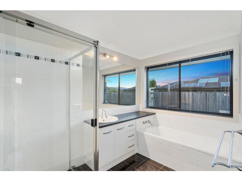 35 Oceanis Drive, Oxenford QLD 4210