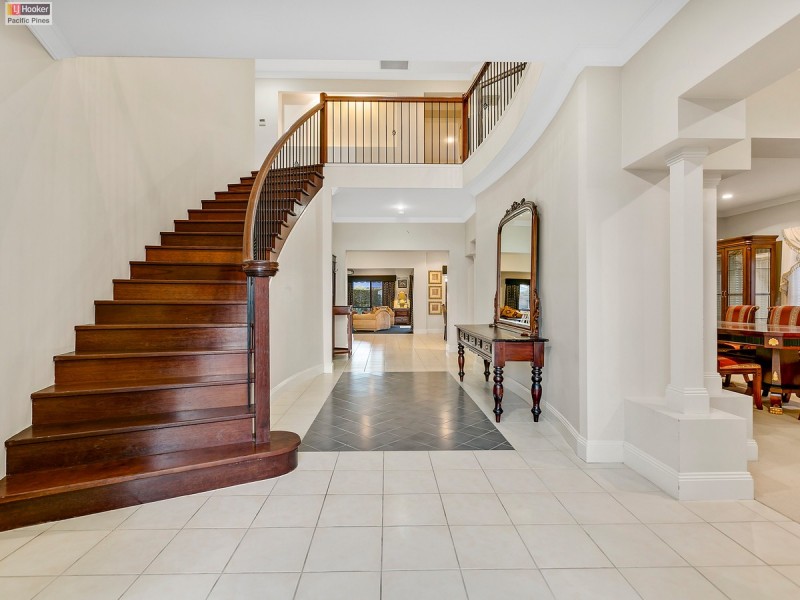 7 Zenith Crescent, Pacific Pines QLD 4211