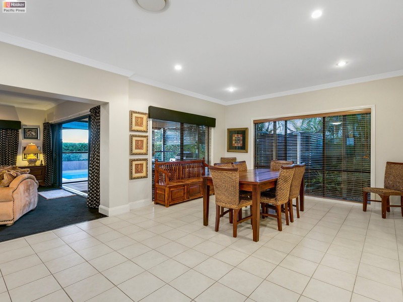 7 Zenith Crescent, Pacific Pines QLD 4211