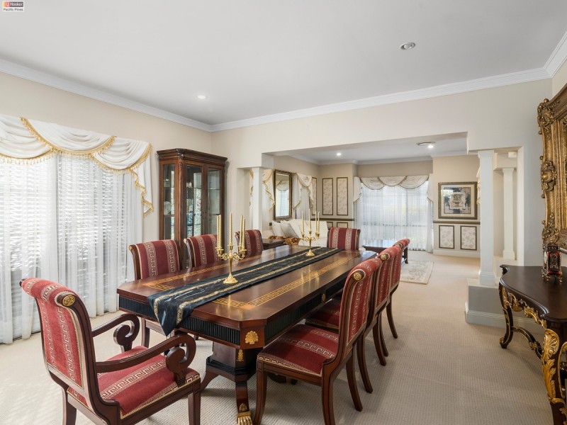 7 Zenith Crescent, Pacific Pines QLD 4211