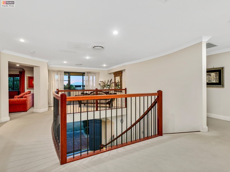 7 Zenith Crescent, Pacific Pines QLD 4211